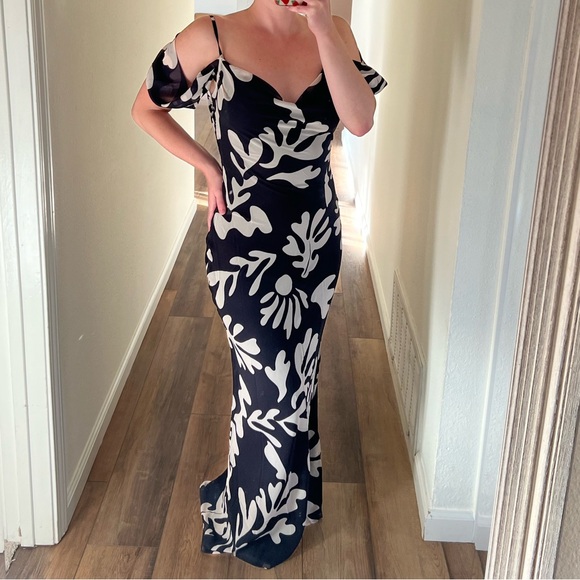 Runaway the label NUOVO MAXI DRESS - BLACK BOTANICA - Picture 4 of 5